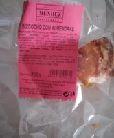 Bizcocho con almendras