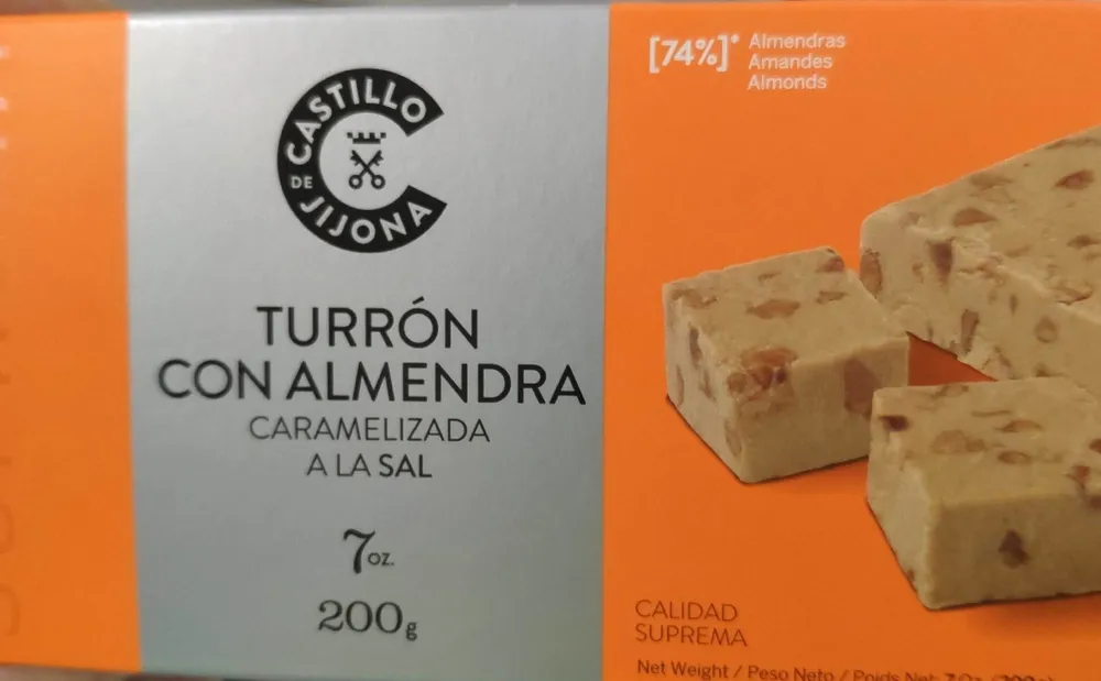 Turrón con almendra caramelizada a la sal