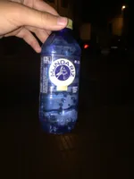 Agua mineral natural