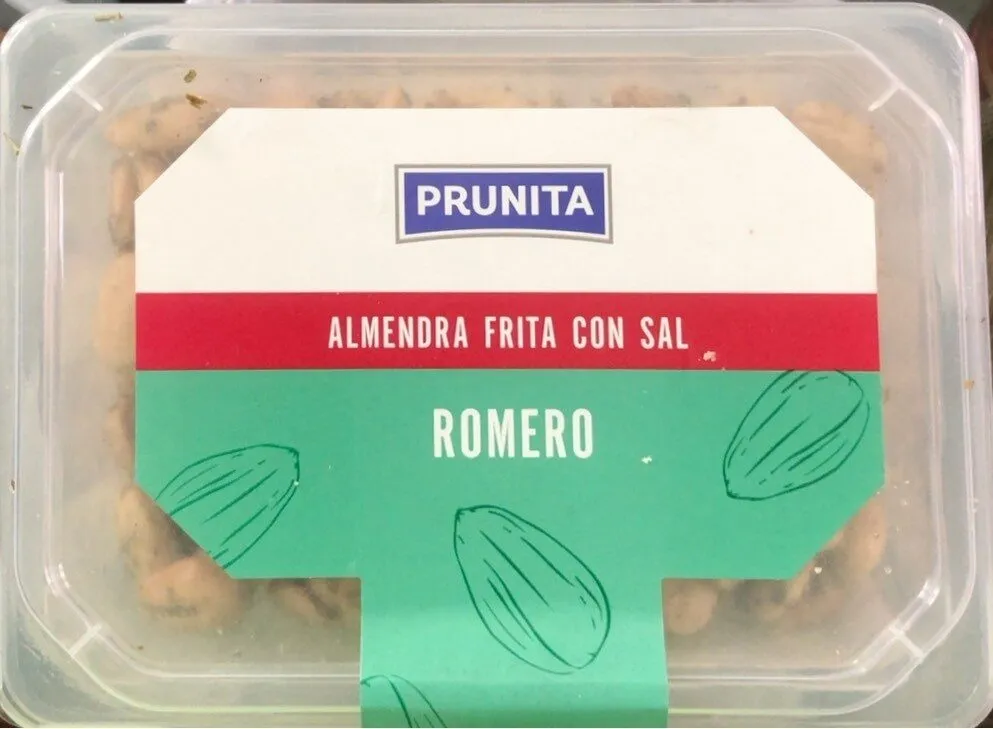 Almendra frita con sal