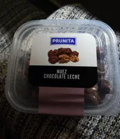Nueces con chocolate con leche