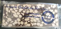 Turrón de chocolate con almendras