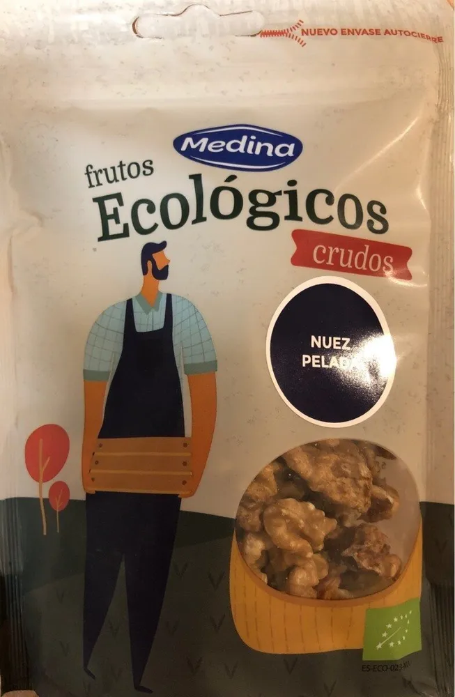 Frutos ecológicos crudos nuez pelada