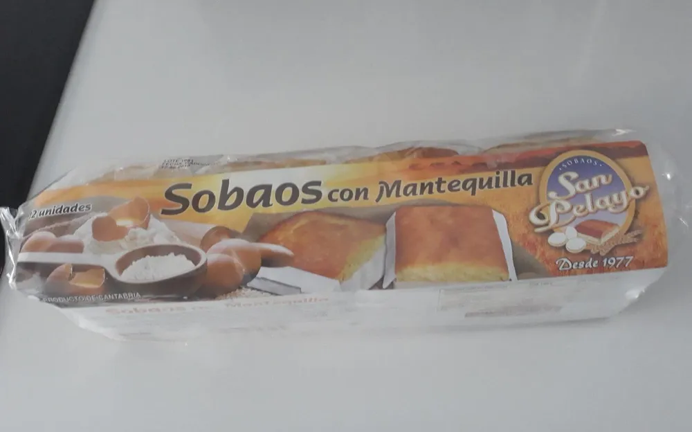 Sobaos con mantequilla