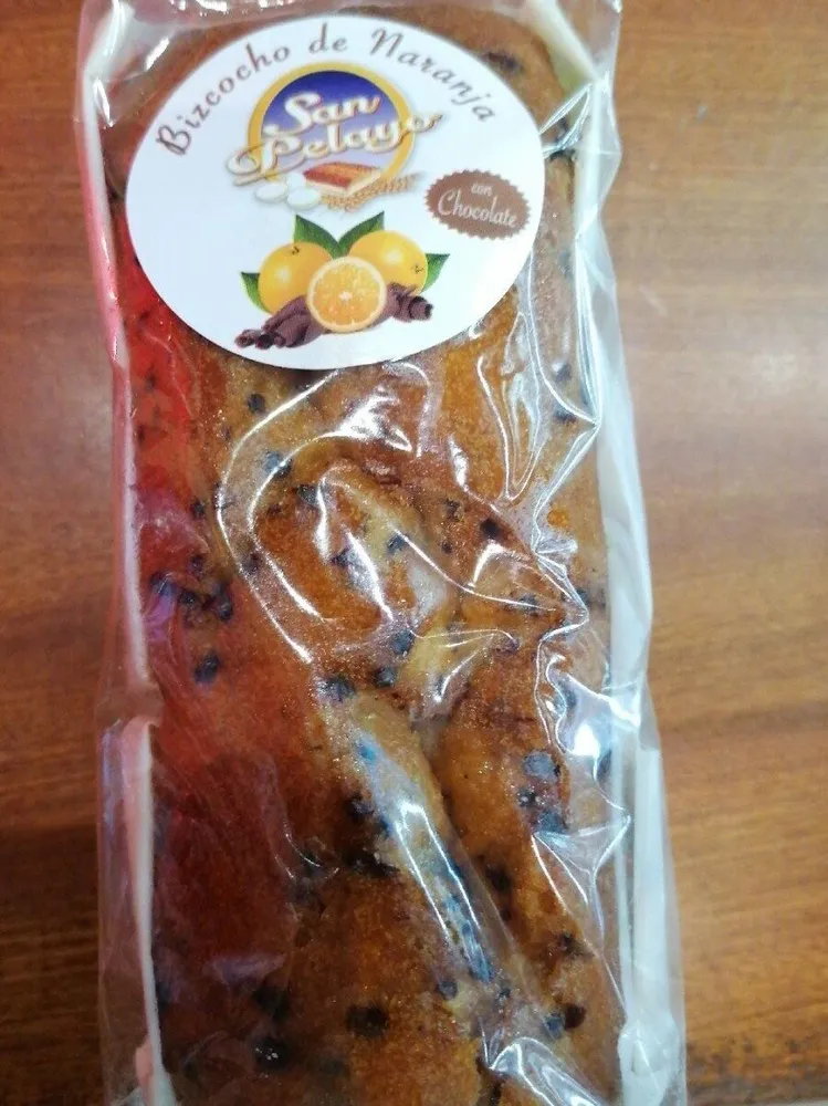 Bizcocho de naranja con chocolate