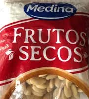 Almendra estándar cruda