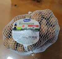 Nueces con cáscara.Frutos ecológicos
