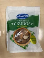 Almendra cruda con piel natural