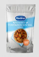 Almendra con piel