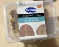 Nuez pelada cruda