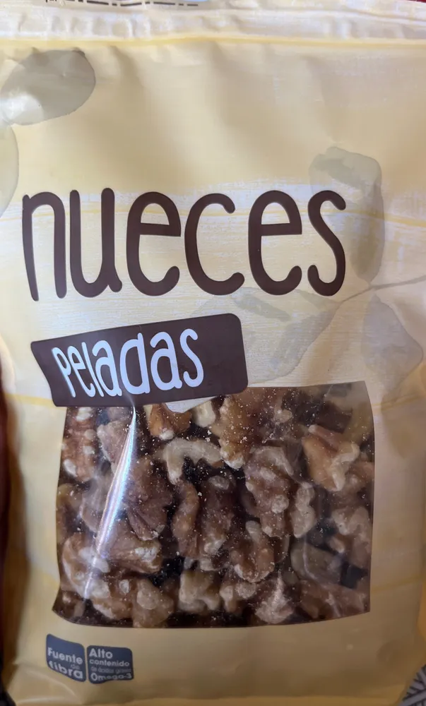 Nueces Peladas