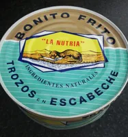 Trozos de bonito frito en escabeche