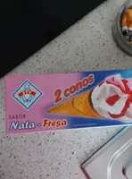 Conos de nata y fresa