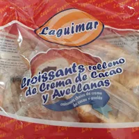 Croissants rellenos de crema de cacao y avellana