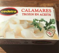 Calamars en morceaux dans l'hiile d'olive