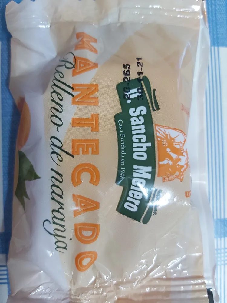 Mantecado relleno de naranja
