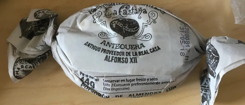 Polvoron de almendra con aceite de olivia virgen extra