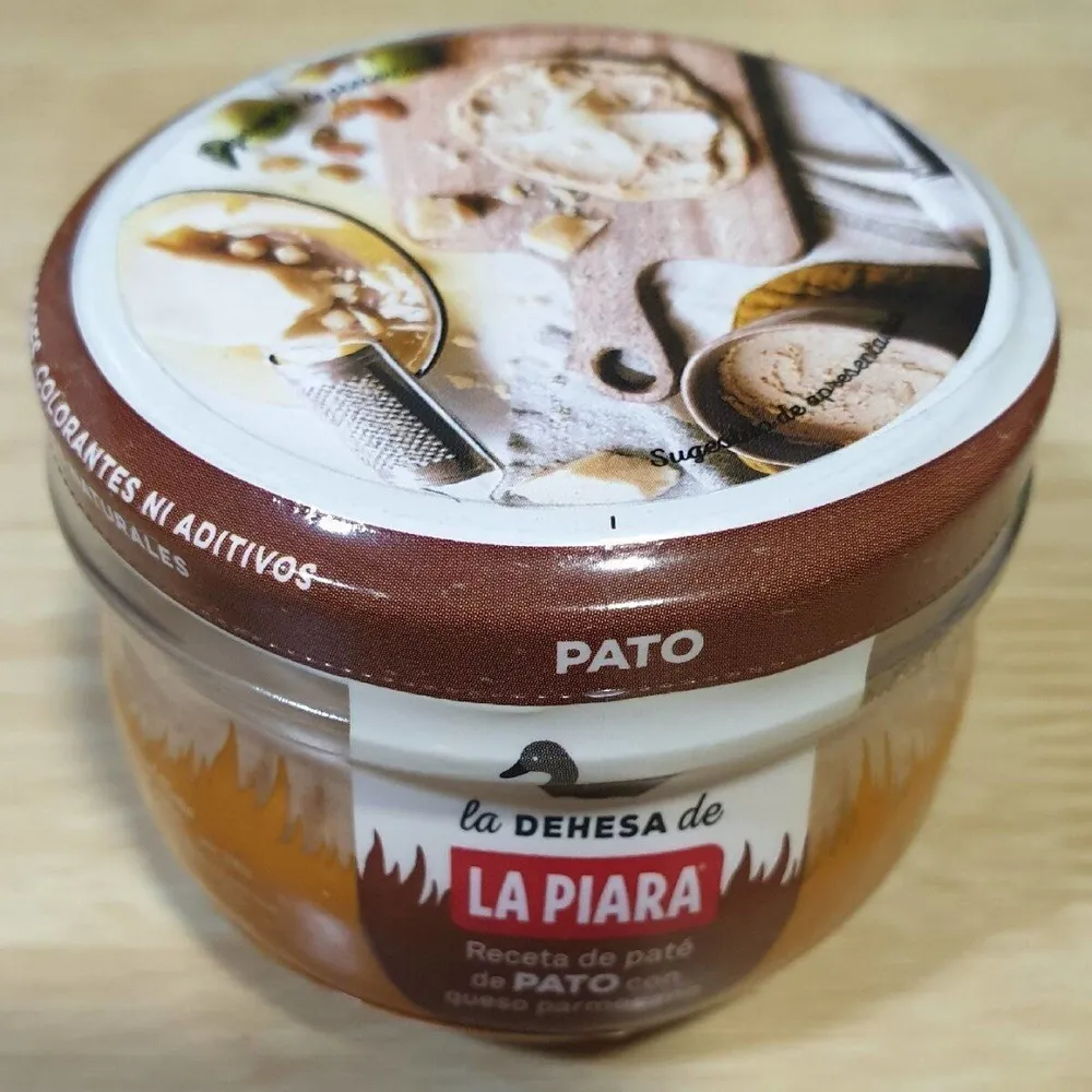 Pate de pato con queso parmesano