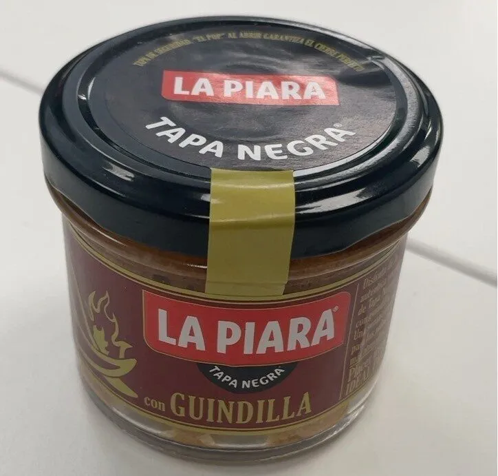 Tapa Negra con Guindilla