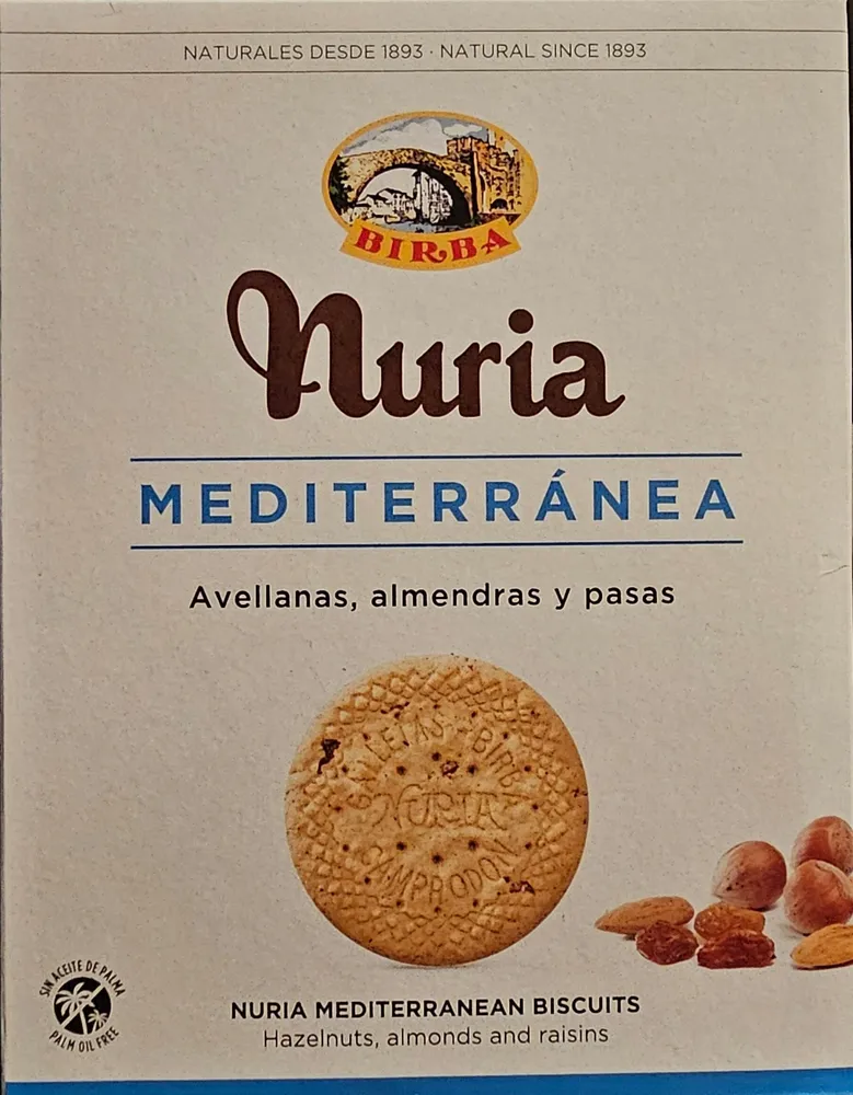 Nuria mediterránea con avellanas, almendras y pasas