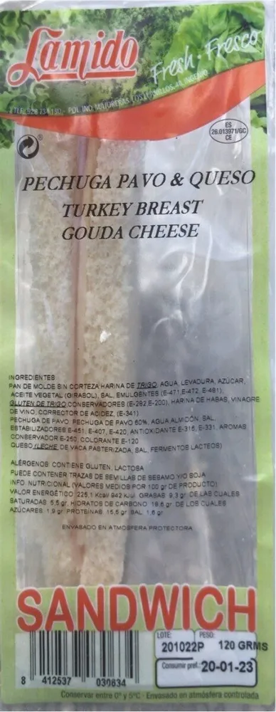 Sandwich pechuga de pavo y queso