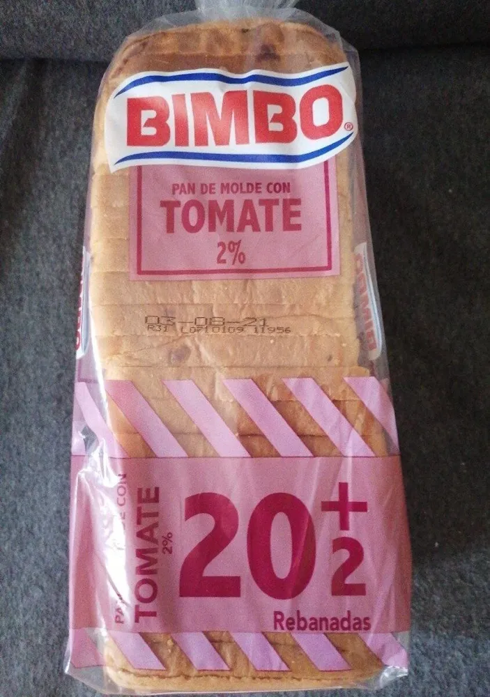 Pan de molde con tomate