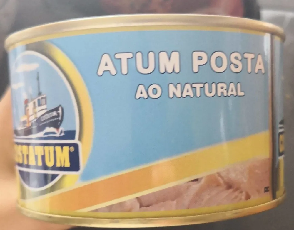 Atum posta ao natural
