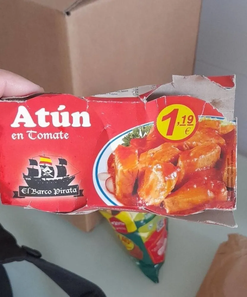 Atún con tomate