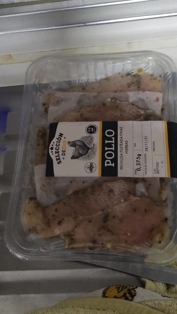Pechuga pollo fileteada finas hierbas