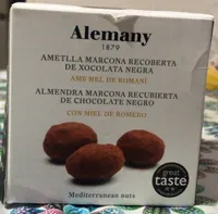 Almendra marcona recubierta de chocolate negro