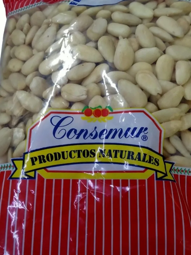 Almendra comuna sin piel cruda