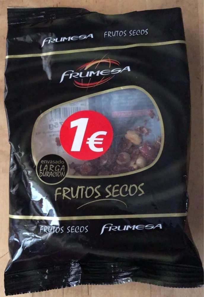 Cacahuete con piel tostado y salado