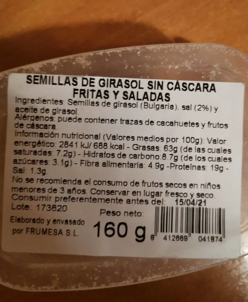 Semillas de girasol sin cáscara fritas y saladas