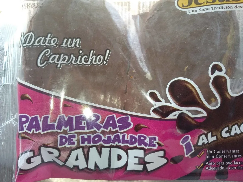 Palmeras de hojaldre grandes al cacao