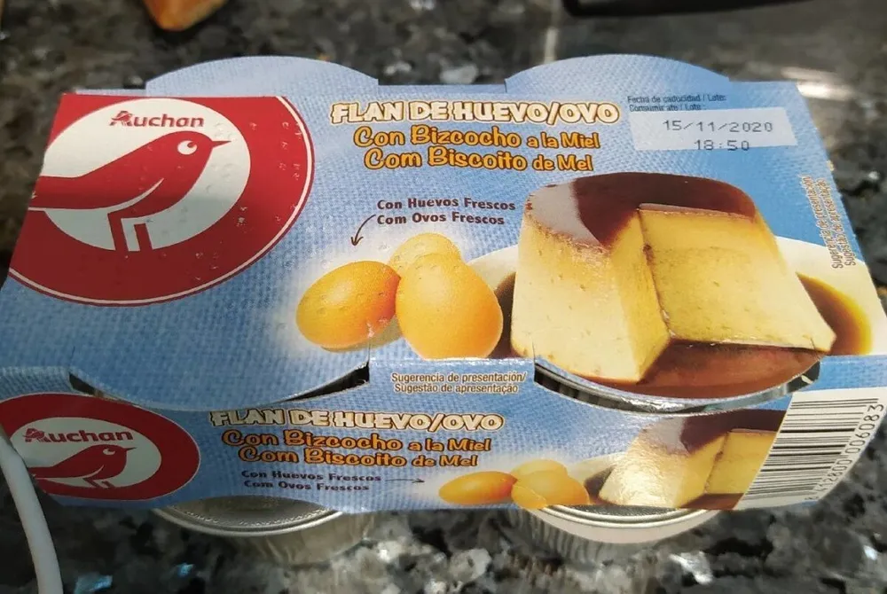 Flan de huevo con bizcocho a la miel
