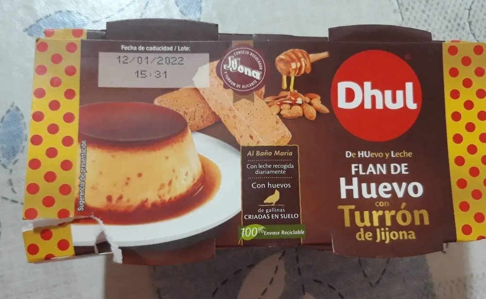 Flan de huevo con turrón de Jijona