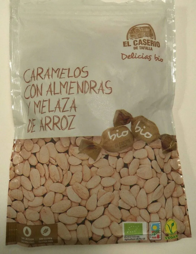 Caramelos con almendras y melaza de arroz