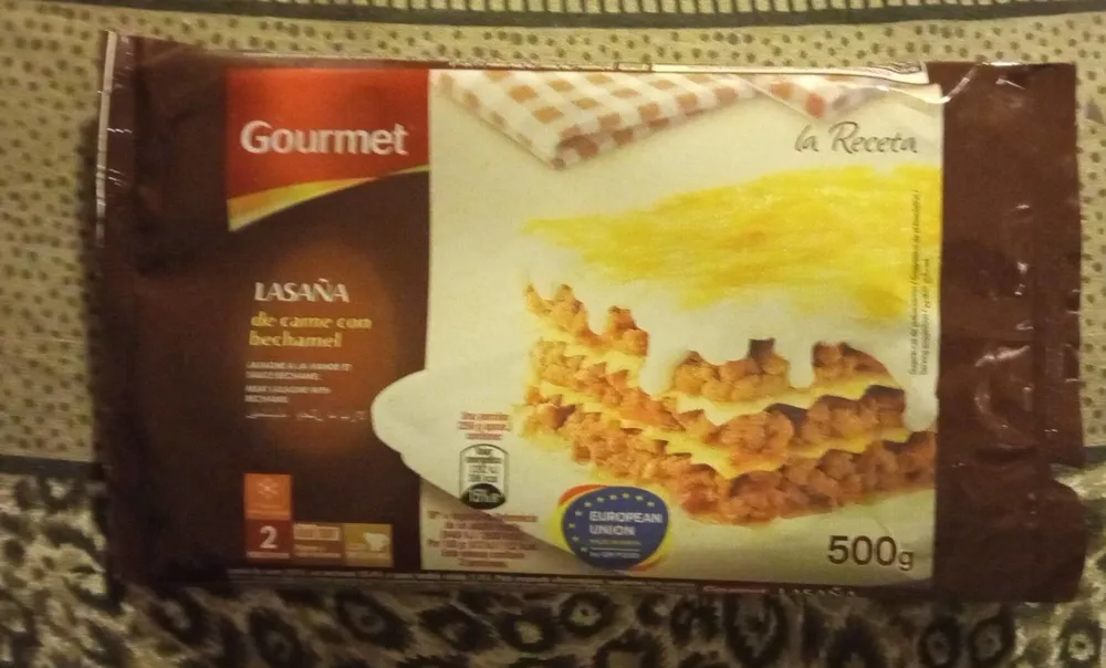 Lasaña de carne bechamel