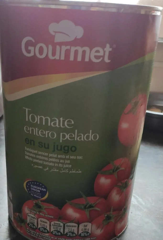 Tomate entero pelado