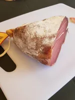 Noix d'épaule de porc séchée