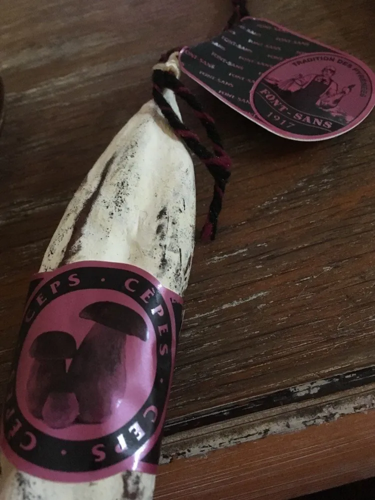 Saucisson aux cèpes