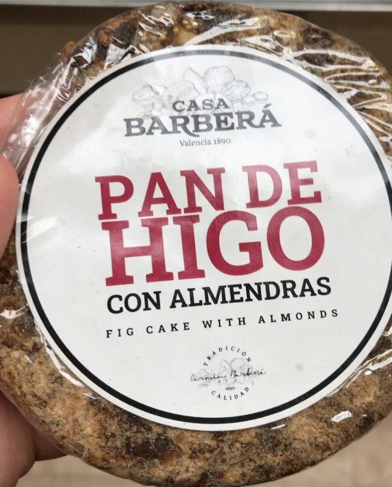 Pain de higo con almendas