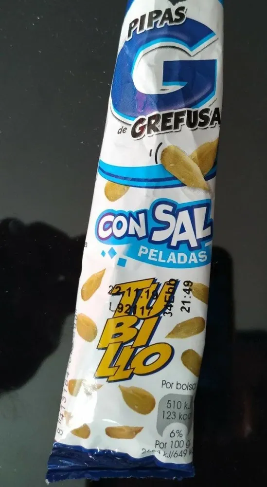Pipas peladas con sal