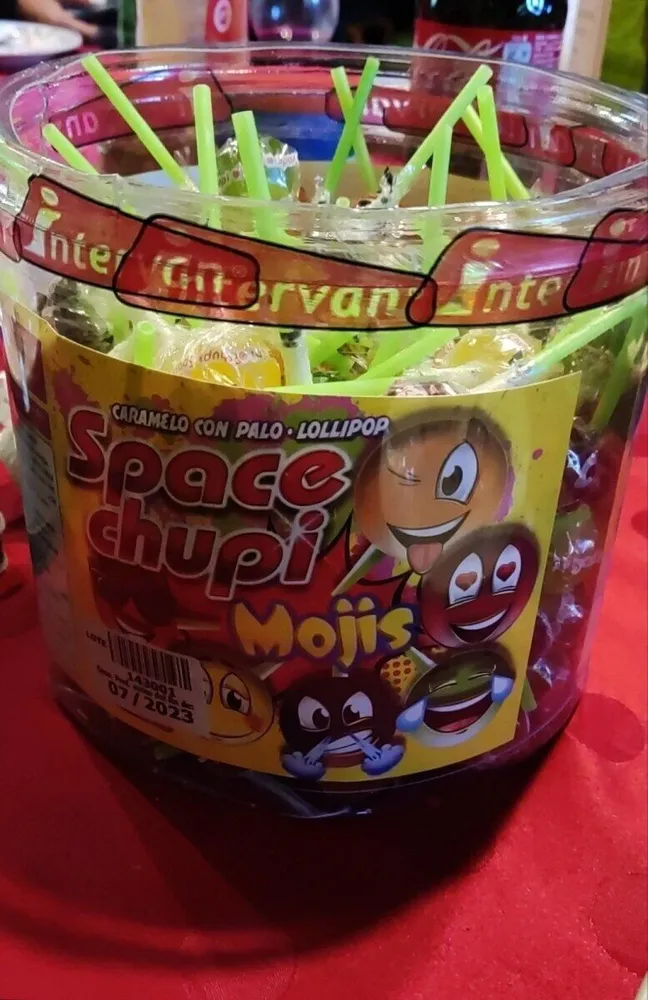 Space chupis mojis