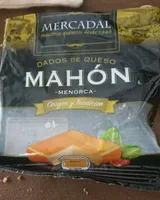 Dados queso mahón