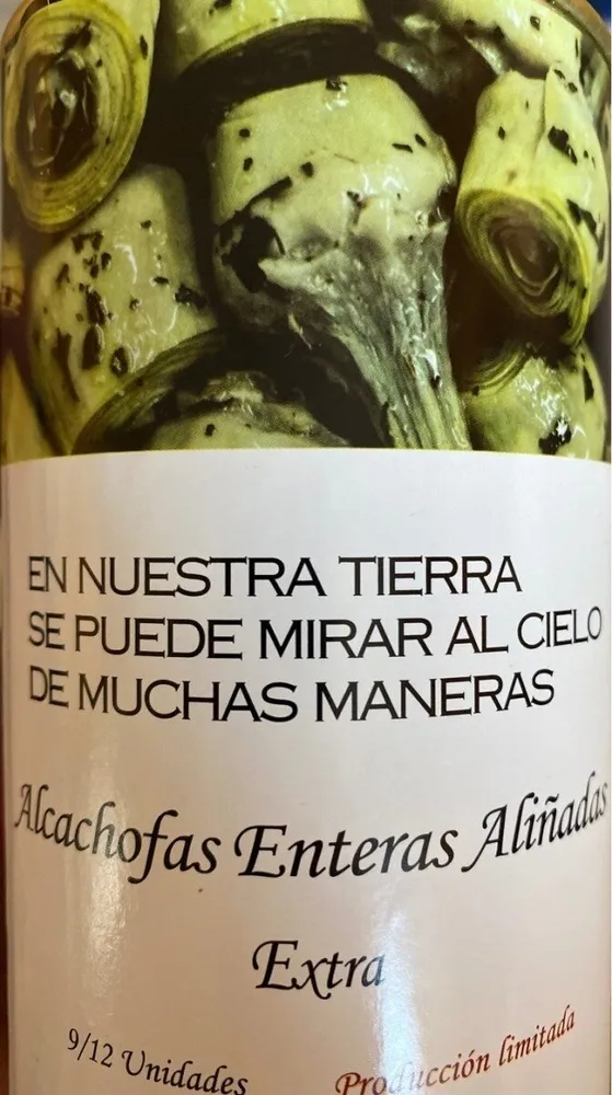 Alcachofas enteras aliñadas