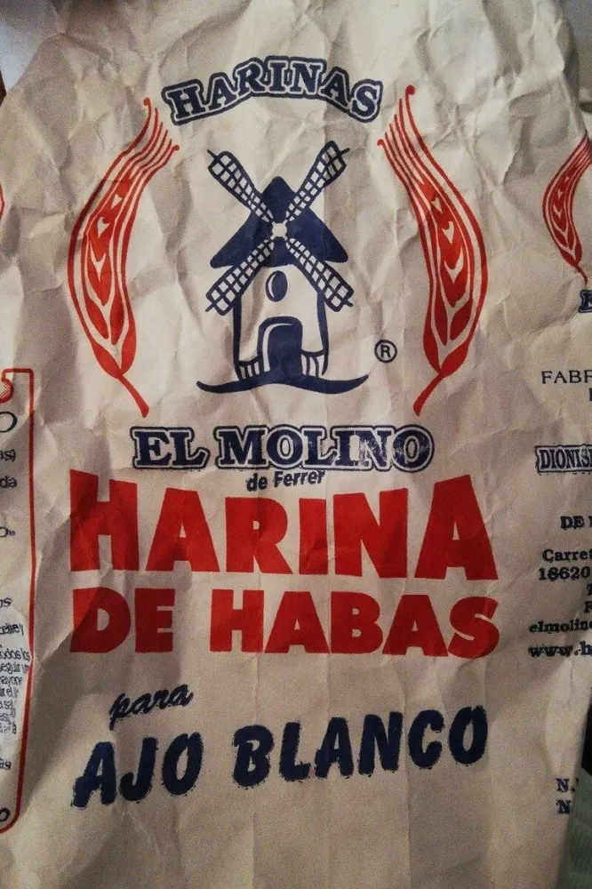 Harina de habas para ajo blanco