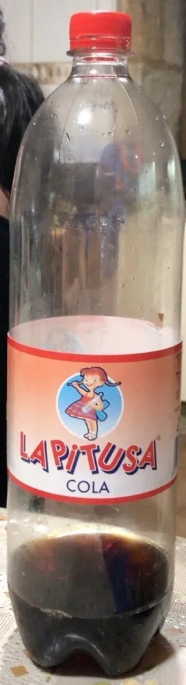 LA PiTUSA COLA