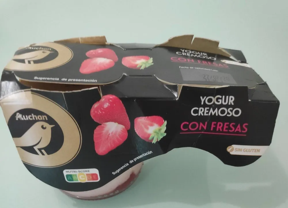 Yogur cremoso con fresas