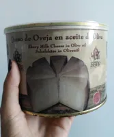 Queso de oveja en aceite de oliva